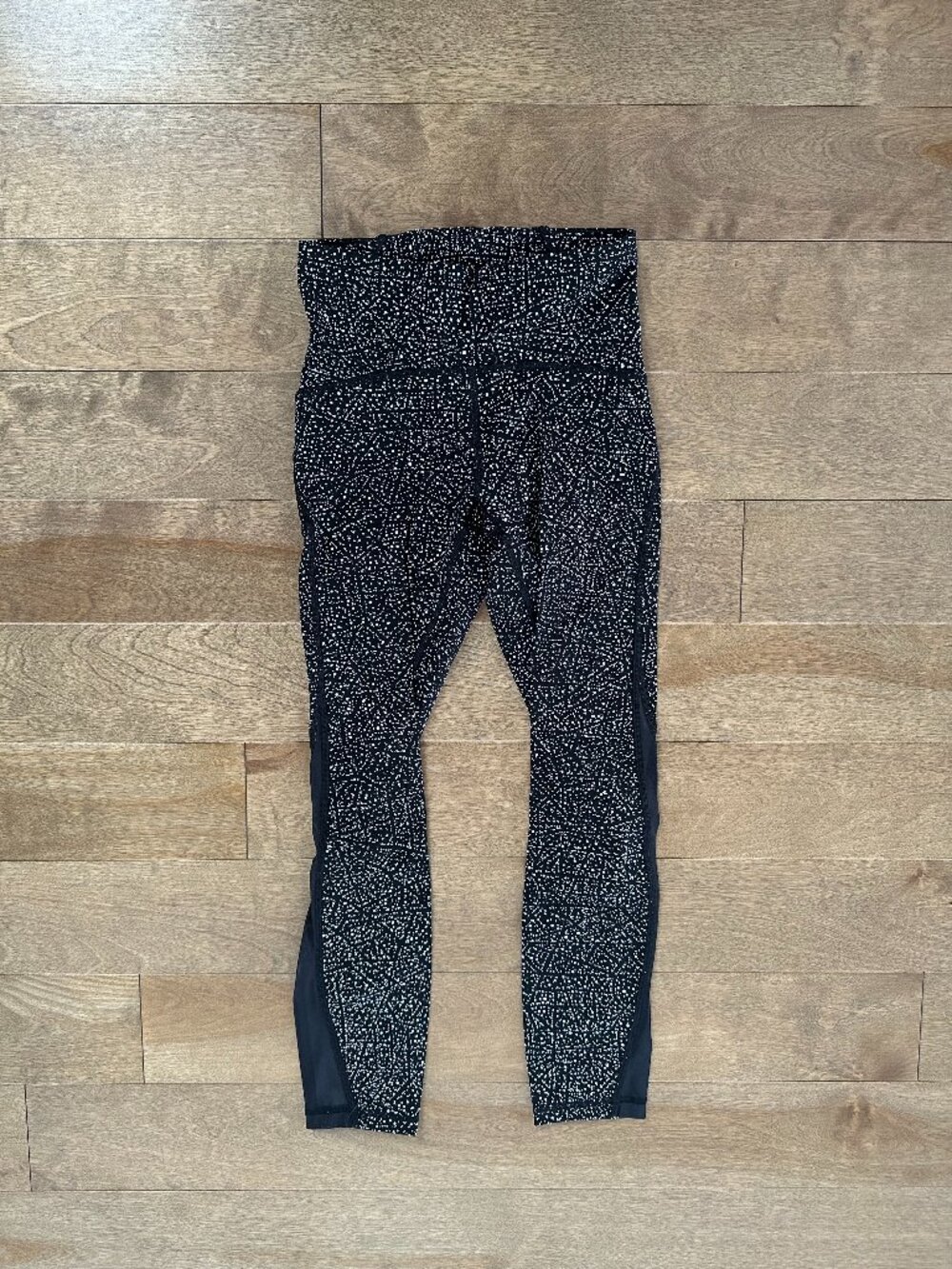 Lululemon Train Times ⅞ Pant 25" in Night View White Black